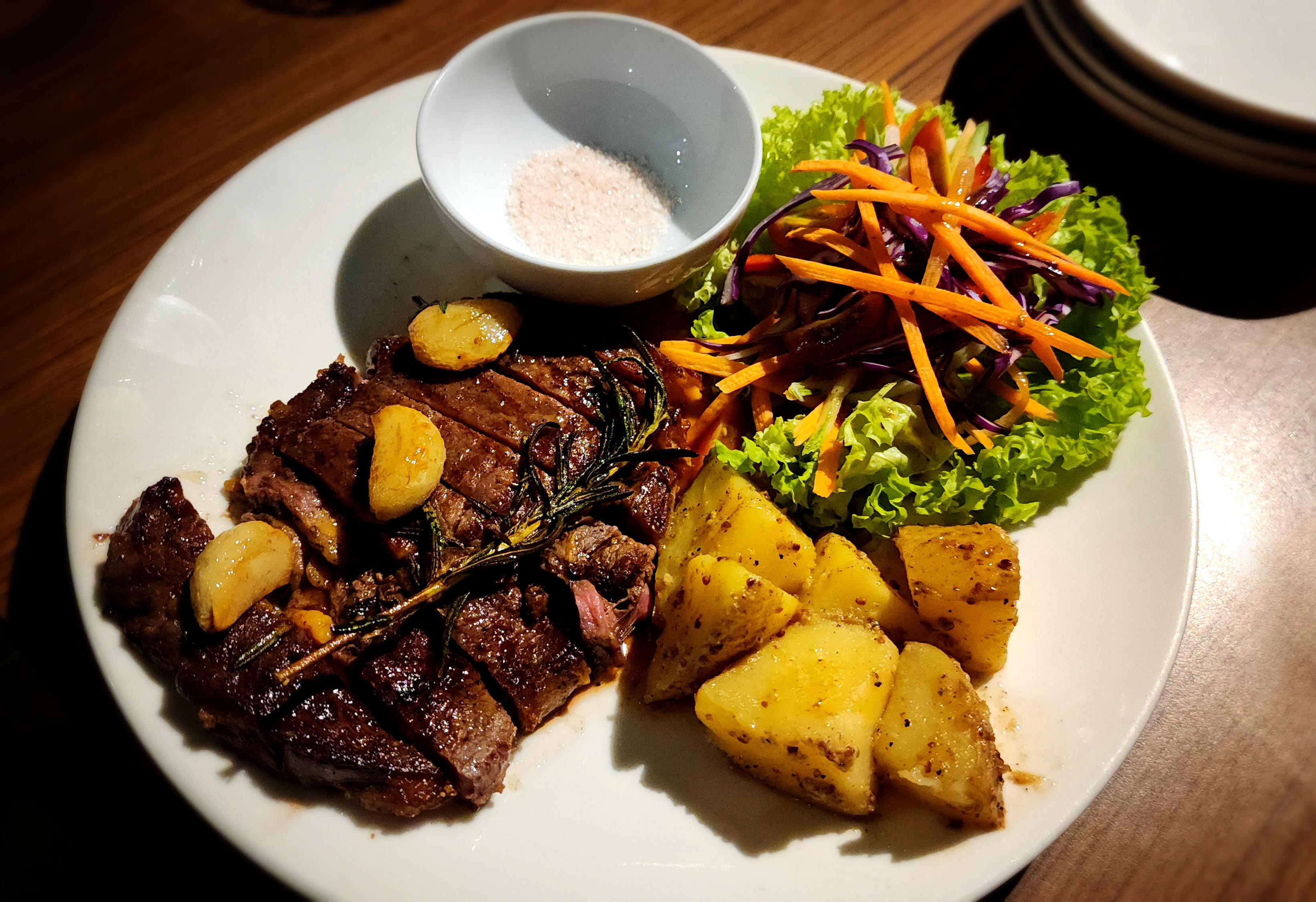Australia Wagyu plate with potatoes and salad